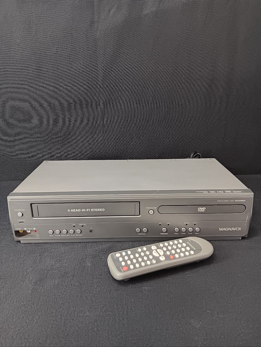 Magnavox DV225MG9 DVD VCR Combo Player W/Remote & Tested And Working!